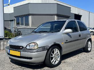 uszkodzony samochody osobowe Opel Corsa 1.6i-16V GSi Cool 1999/10