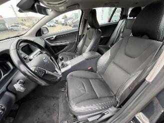 Volvo V-60 1.6 T3 Momentum picture 16