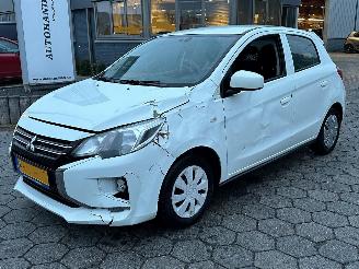 krockskadad bil auto Mitsubishi Space-star 1.2 Cool+ 2021/2