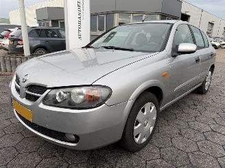skadebil auto Nissan Almera 1.5 Visia 2004/9