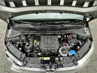 Volkswagen Up! 1.0 beats picture 7