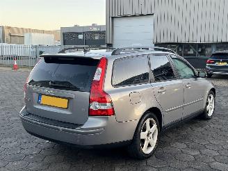 Volvo V-50 2.4i Summum picture 4