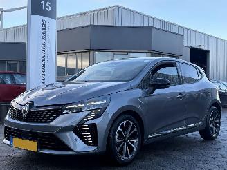 Unfallwagen Renault Clio 1.0 TCe 90 GPF techno 2024/9