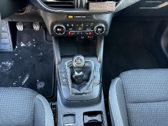 Ford Focus Wagon 1.0 EcoBoost Trend Edition Business picture 21