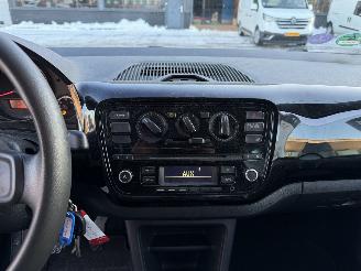 Volkswagen Up! 1.0 move up! BlueMotion picture 18