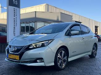 Vaurioauto  passenger cars Nissan Leaf 2.ZERO EDITION 40 kWh 2018/1