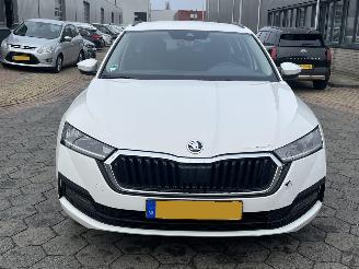 Skoda Octavia Combi 1.0 TSI Ambition picture 2