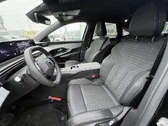 Peugeot e-3008 Allure Avantage 210 73 kWh picture 16