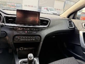 Kia Ceed 1.0 T-GDi DynamicLine picture 16