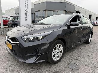 Schadeauto Kia Ceed 1.0 T-GDi DynamicLine 2023/11