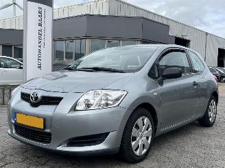 skadebil auto Toyota Auris 1.3 Access 2010/1