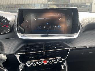 Peugeot 208 1.2 PureTech Active Pack picture 16