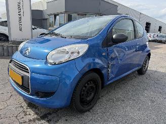 uszkodzony samochody osobowe Citroën C1 1.0-12V Ambianc 2011/1
