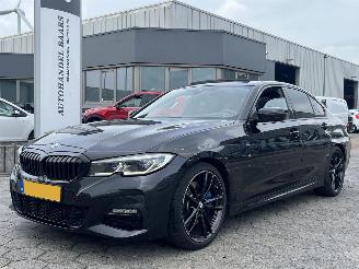 uszkodzony samochody osobowe BMW 3-serie 330i High Executive AUTOMAAT 2019/7
