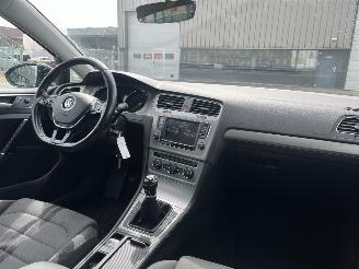 Volkswagen Golf 1.0 TSI Connected Series picture 10