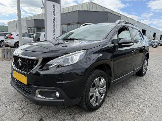 Damaged car Peugeot 2008 1.2 PureTech Blue Lion 2018/1