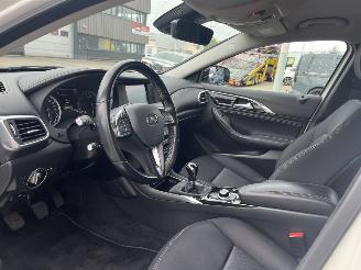 Infiniti Q30 1.6t Premium picture 11