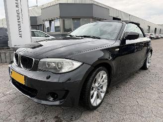 Vaurioauto  passenger cars BMW 1-serie Cabrio 120i High Executive 2011/11