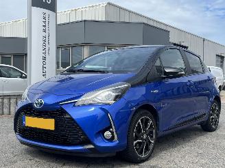 krockskadad bil auto Toyota Yaris 1.5 Hybrid Bi-Tone 2018/5