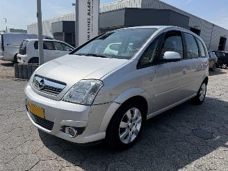 uszkodzony samochody osobowe Opel Meriva 1.6-16V Cosmo 2006/2