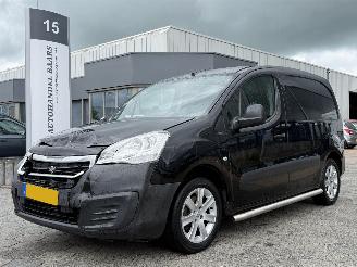 krockskadad bil bedrijf Peugeot Partner 120 1.6 BlueHDi 75 L1 Pro 2017/9