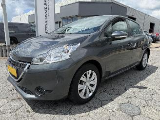 skadebil auto Peugeot 208 1.0 PureTech Access 2015/3