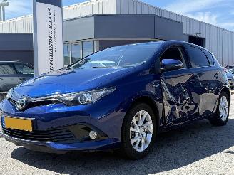 Vaurioauto  passenger cars Toyota Auris 1.8 Hybrid Business Plus 2018/9