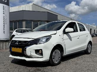 krockskadad bil auto Mitsubishi Space-star 1.2 Connect+ 2022/11