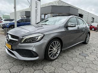 Schadeauto Mercedes A-klasse A180 AMG PANO AUTOMAAT 2016/11