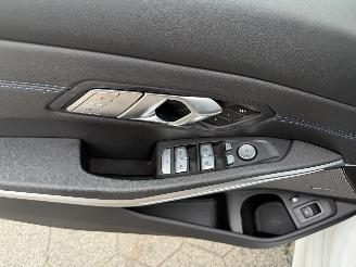 BMW 3-serie 330e High Executive picture 20