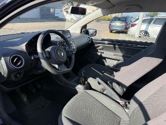 Volkswagen Up! 1.0 high up! picture 10