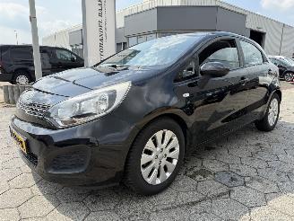 Vaurioauto  passenger cars Kia Rio 1.2 CVVT 2011/11