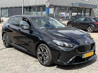 krockskadad bil auto BMW 1-serie 120 M Sport AUTOMAAT 2026/3