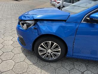 Peugeot 308 SW 1.2 PureTech Blue Lease Allure picture 7