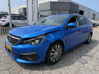 Unfallwagen Peugeot 308 SW 1.2 PureTech Blue Lease Allure 2021/1