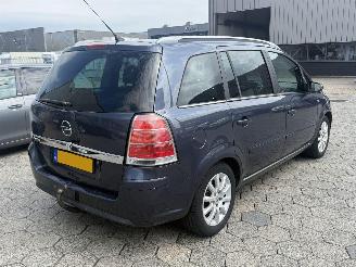 Opel Zafira 1.6 Executive picture 4