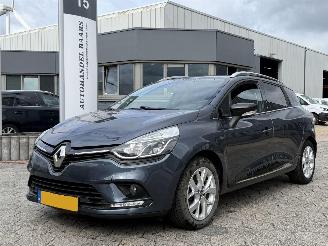 krockskadad bil auto Renault Clio Estate 0.9 TCe Limited 2018/6