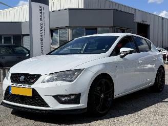 uszkodzony samochody osobowe Seat Leon ST 1.2 TSI Style 2014/6