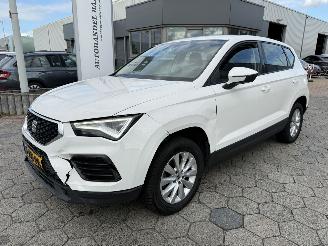 damaged passenger cars Seat Ateca 1.0 TSI Reference 2023/3
