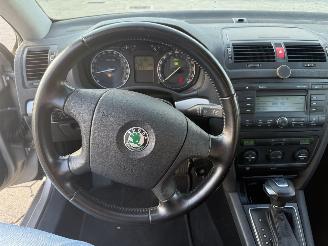 Skoda Octavia 1.6  Ambiente  AUTOMAAT picture 15
