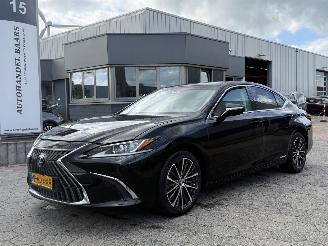 Voiture accidenté Lexus ES 300h Business Line 2022/4
