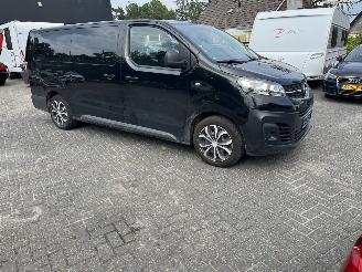 Voiture accidenté Opel Vivaro Zafira 2.0 CDTI L2 H1 9 persoons 2022/11