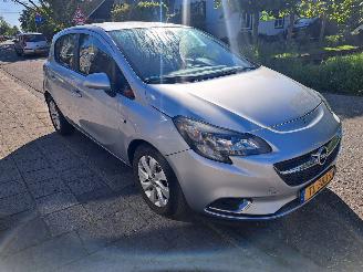 krockskadad bil auto Opel Corsa-E 1.2 cosmo 2016/3