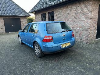 Schadeauto Volkswagen Golf 1.6 16V OCEAN 5DRS AIRCO 2003/5