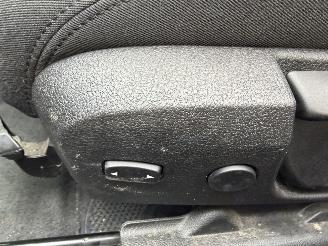 BMW 3-serie 320i xDrive High Executive 4x4 automaat picture 14