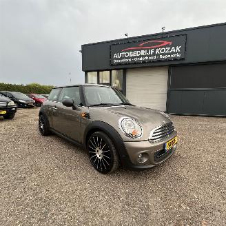 Damaged car Mini One 1.6 One Business Line AIRCO 2011/8