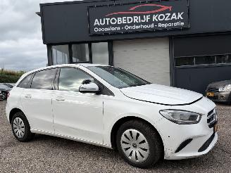 Schadeauto Mercedes B-klasse 200d Advantage AUTOMAAT 2021/4