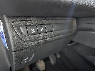Peugeot 208 1.2 PureT. Blue Lion picture 25