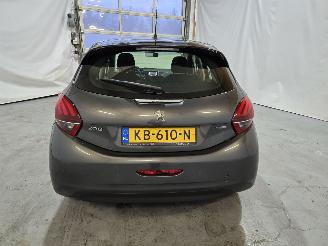 Peugeot 208 1.2 PureT. Blue Lion picture 6