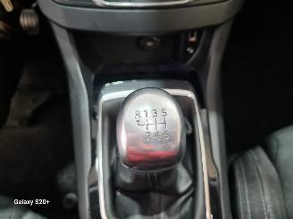 Peugeot 308 1.6 BlueHDI Blue Lease Executive Pack picture 35